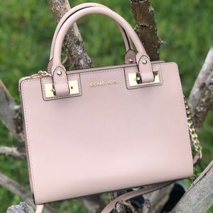 Michael Kors crossbody - baby pink